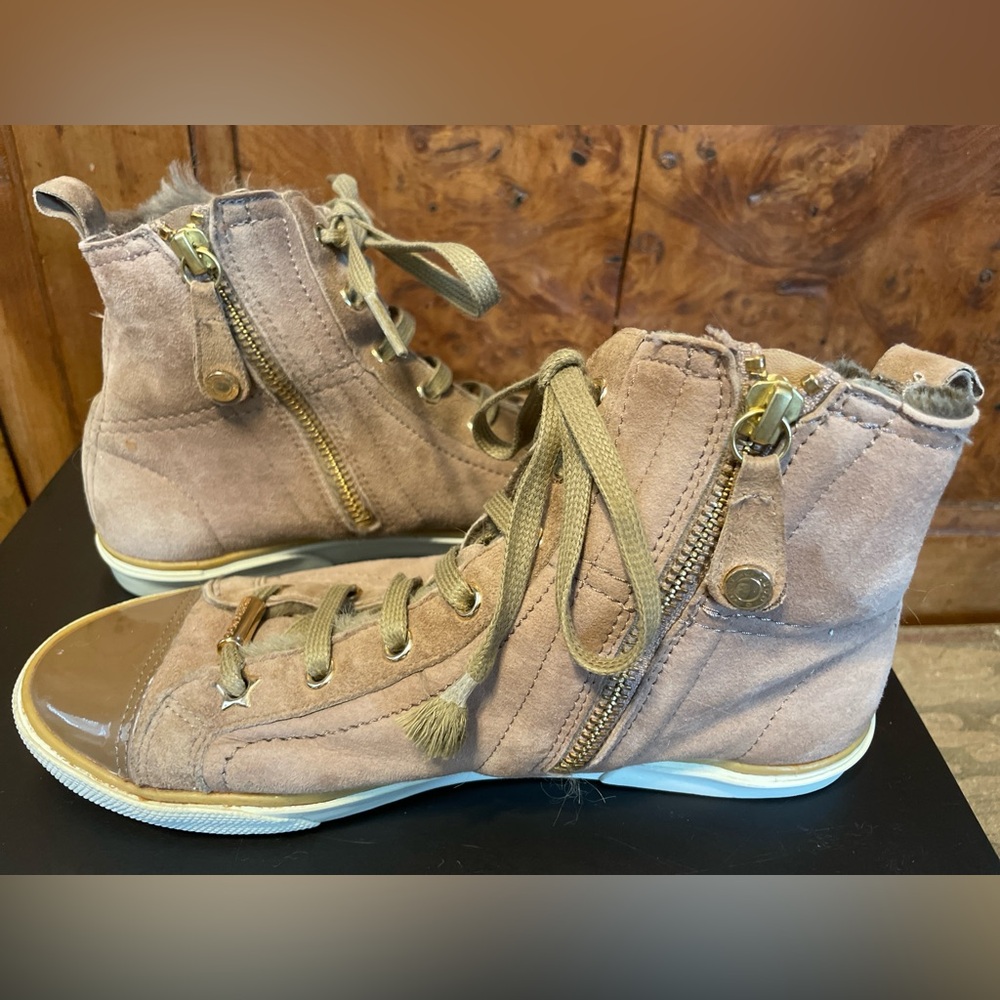 JIMMY CHOO
Suede High Top Fur Trim Sneakers